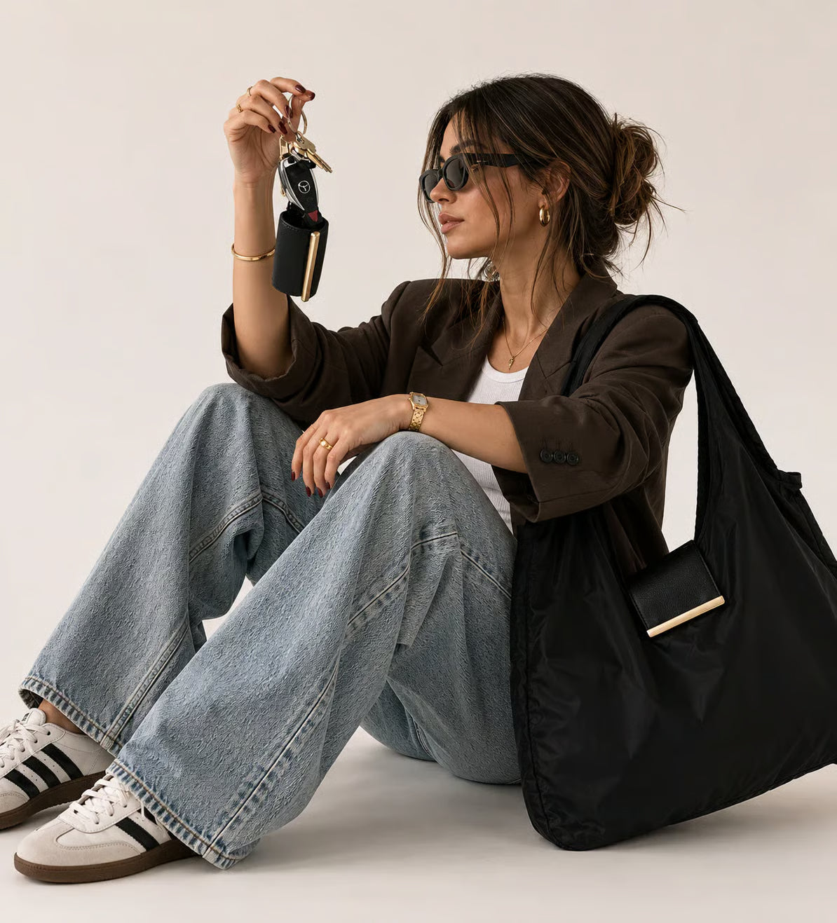 Toworkact™ Varelli Charm Transformable Bag – Stylish Vegan Leather Tote & Keychain Charm