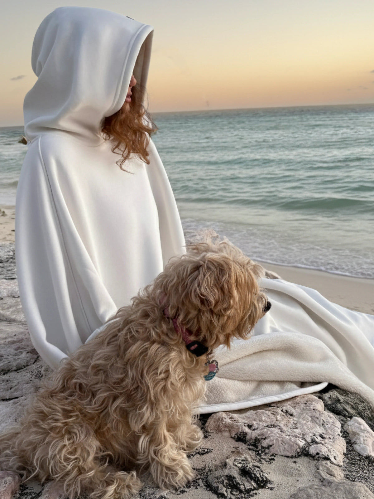 🎁 Premium Cozy Hoodie – A Warm & Thoughtful Gift for Her or Him!