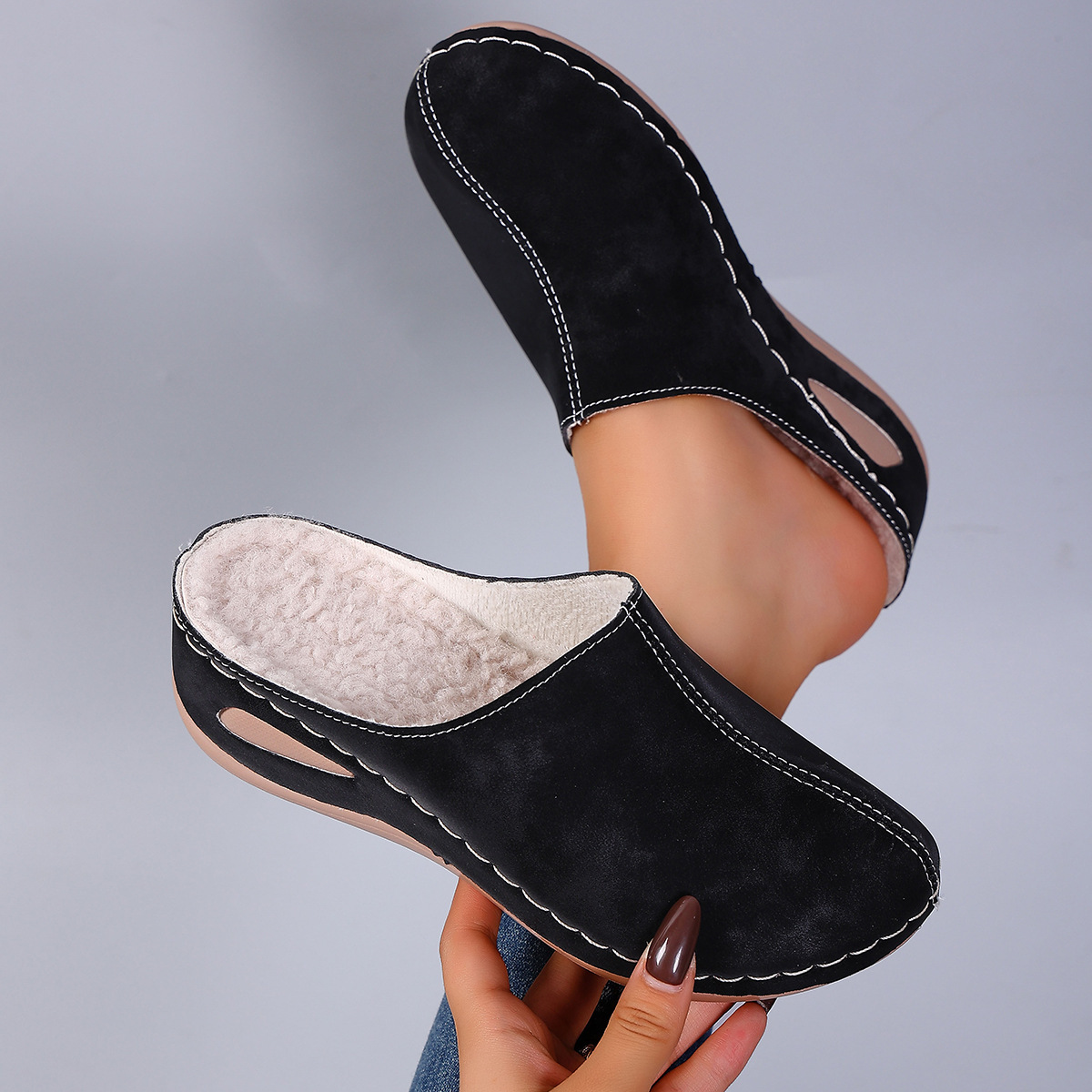 Women's Warm Comfort Winter Mules – Warm Plush Interior with Non-Slip Supportive Sole